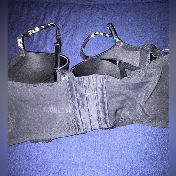Victoria secret bra size 34B - Picture 4 of 7